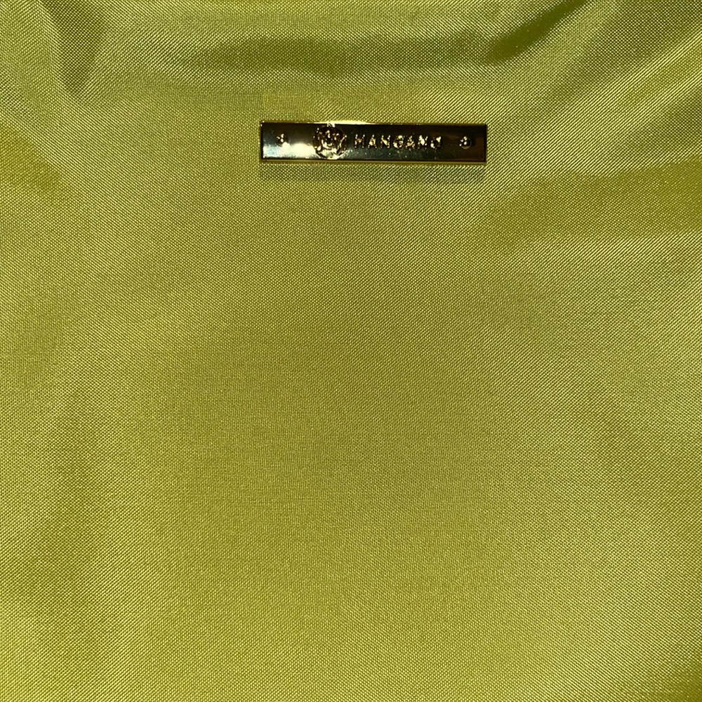 For your traveling needs great toiletry bag plenty of room! Vibrant color, green - Picture 7 of 14
